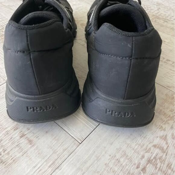 Men’s Prada Black Nylon Gabardine Logo Sneakers NIB 4E3382 Size 10.5 main image 4